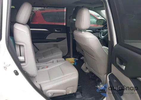 2019 Toyota Highlander Xle z USA, uszkodzony, nr VIN 5TDKZRFH1KS329273